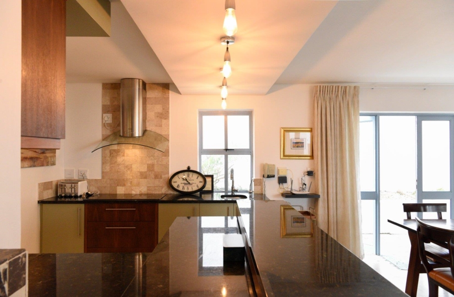 To Let 3 Bedroom Property for Rent in Big Bay Western Cape
